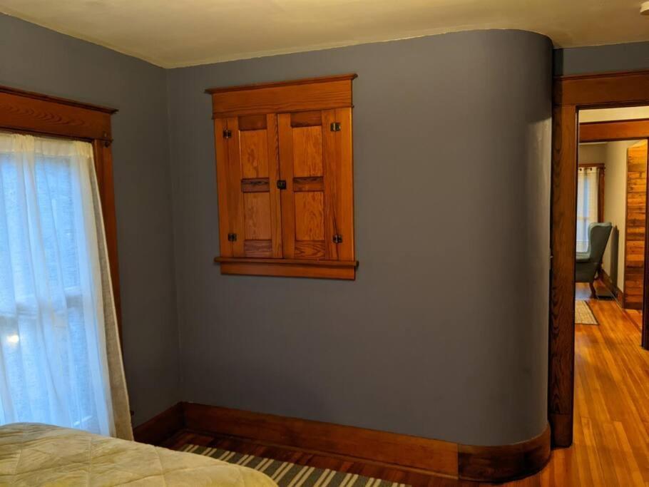 Large Bakery Apartment - Central Downtown Location Fredonia Exteriér fotografie