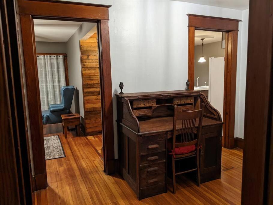 Large Bakery Apartment - Central Downtown Location Fredonia Exteriér fotografie